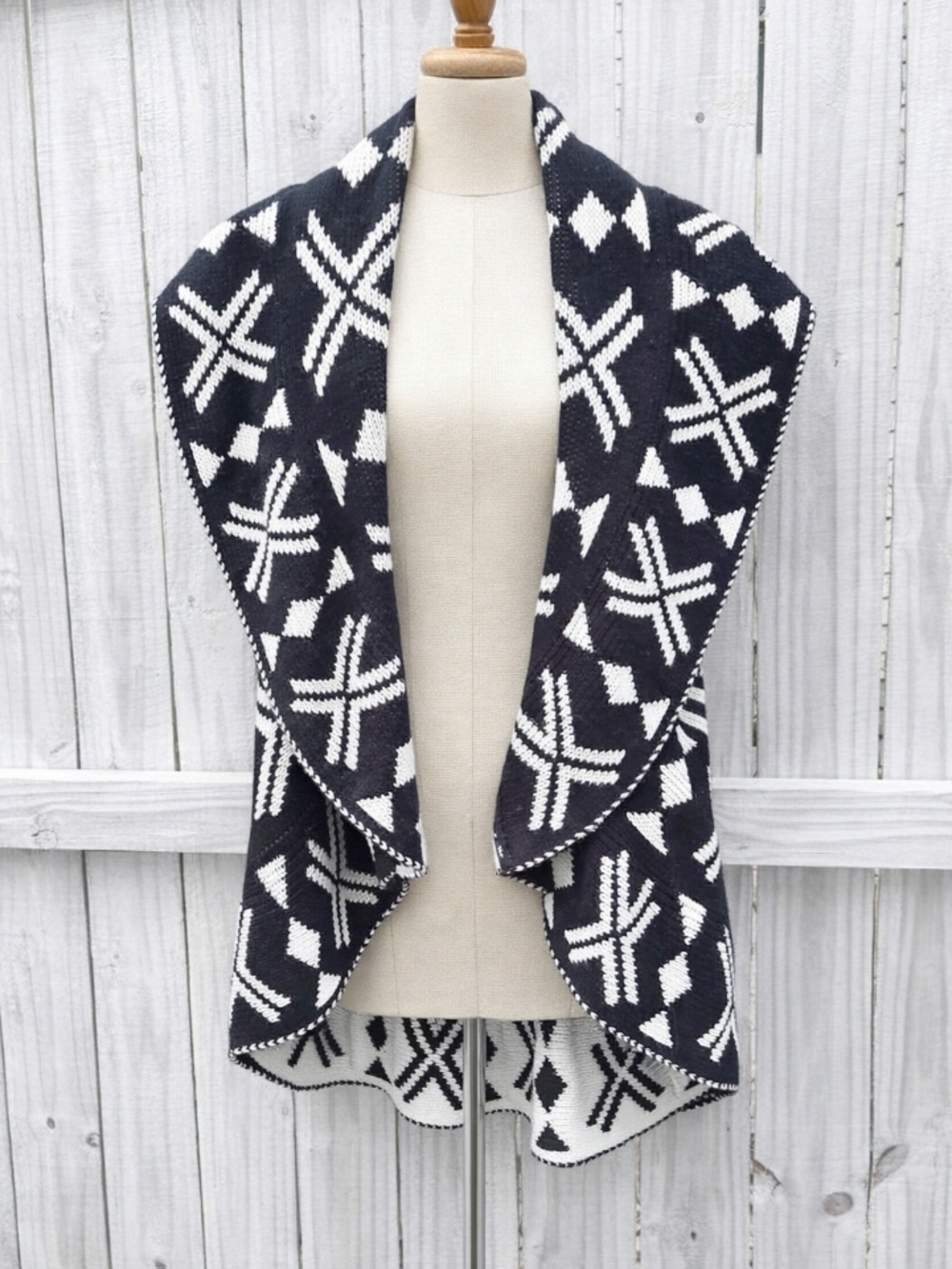Aztec Tribal Print Knit Vest 8th Reflection B And W Boho Southwestern Cardigan M
